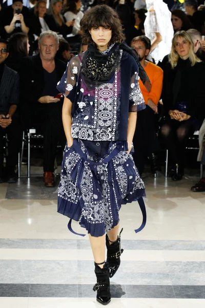 Look 19